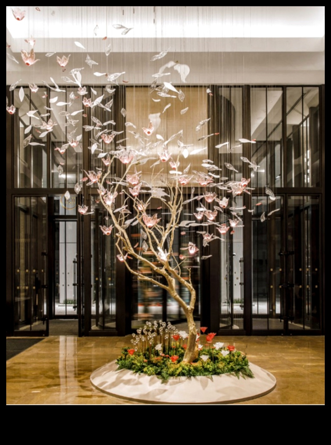 Sculpted Blooms: Infusing Artistry in Outdoor Spaces