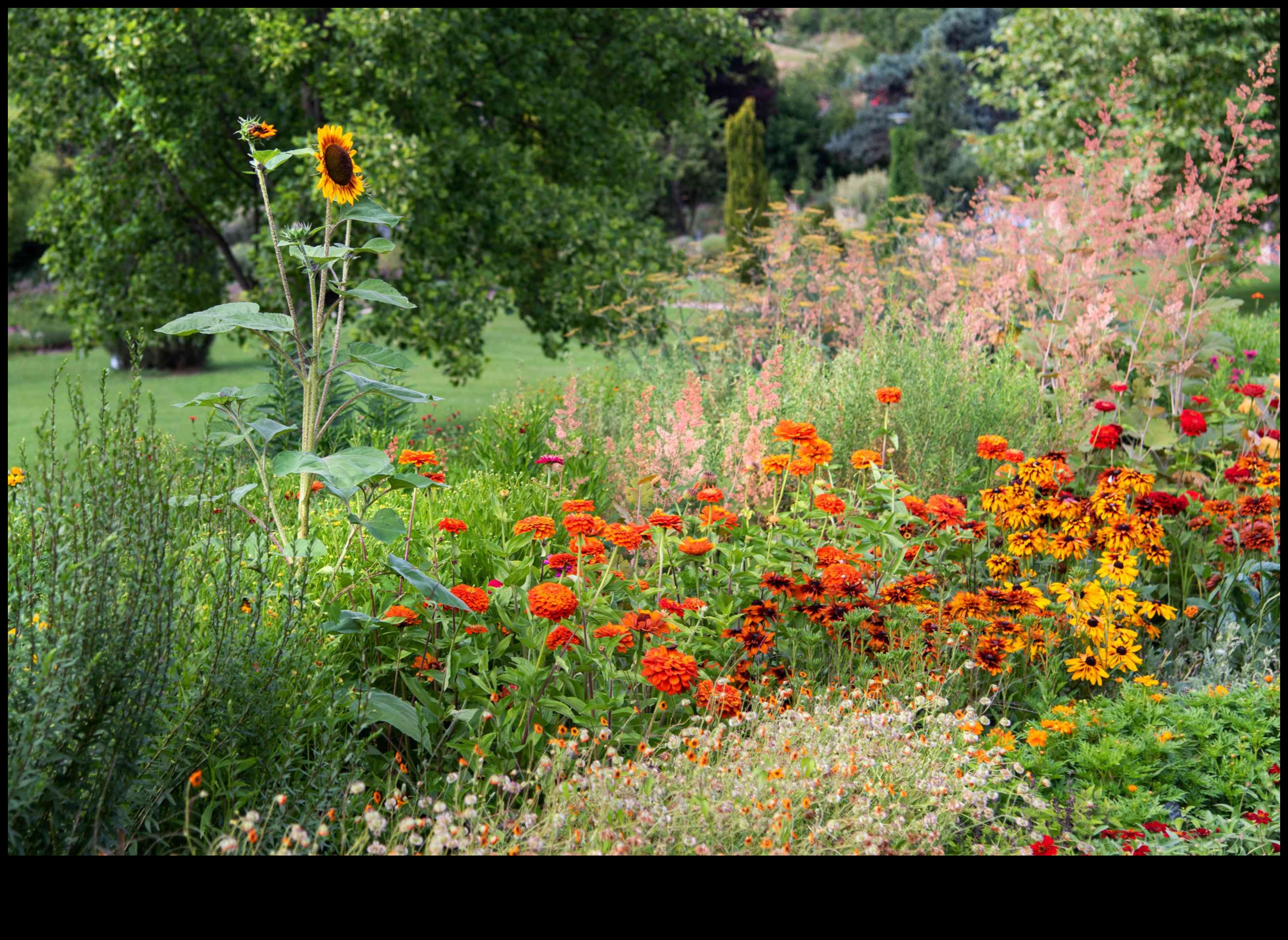 Blossom in Style Ανακαλύψτε τις τελευταίες τάσεις στη διακόσμηση κήπου 4 Blossom in Style: Uncover Trendsetting Garden Decor Wonders