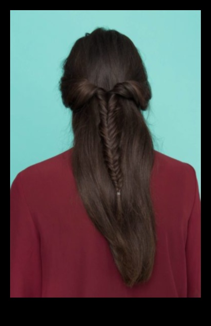 Οι γιορτινές ψαροουρές συνεχίζονται: Πλεκτές καλλονές έτοιμες για τη σκηνή του πάρτι