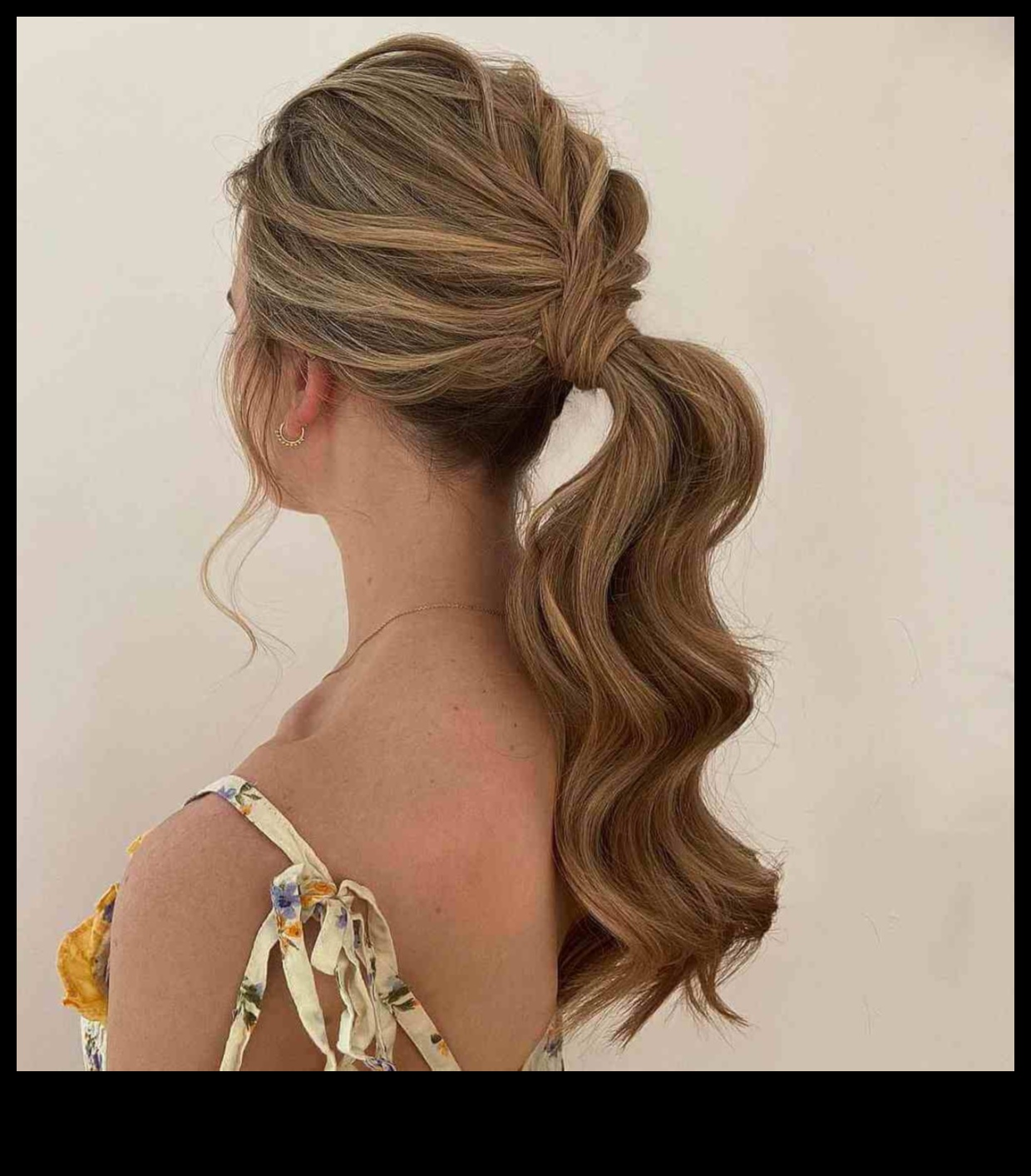 Understated Elegance Continued 5 Casual χτενίσματα που κάνουν μια δήλωση 4 Understated Elegance Continued: Κάνοντας δήλωση με Casual χτενίσματα