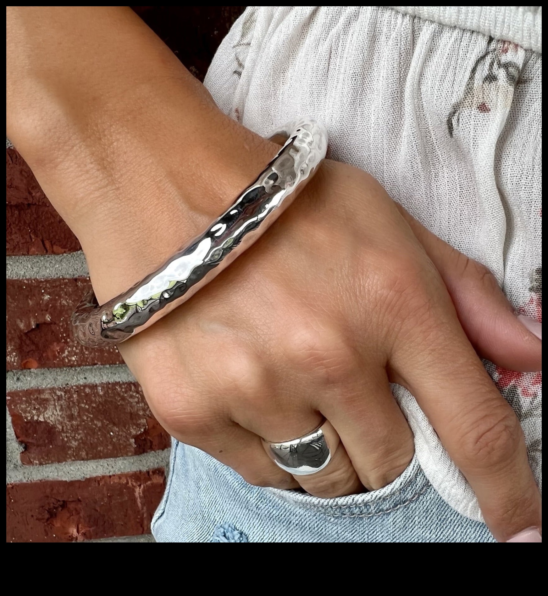 Wrist Bliss Dazzle in Style με εξαιρετικά βραχιόλια που θα κάνουν τα κεφάλια να γυρίσουν τα 4 Wrist Bliss: Dazzle in Style με εξαιρετικά βραχιόλια