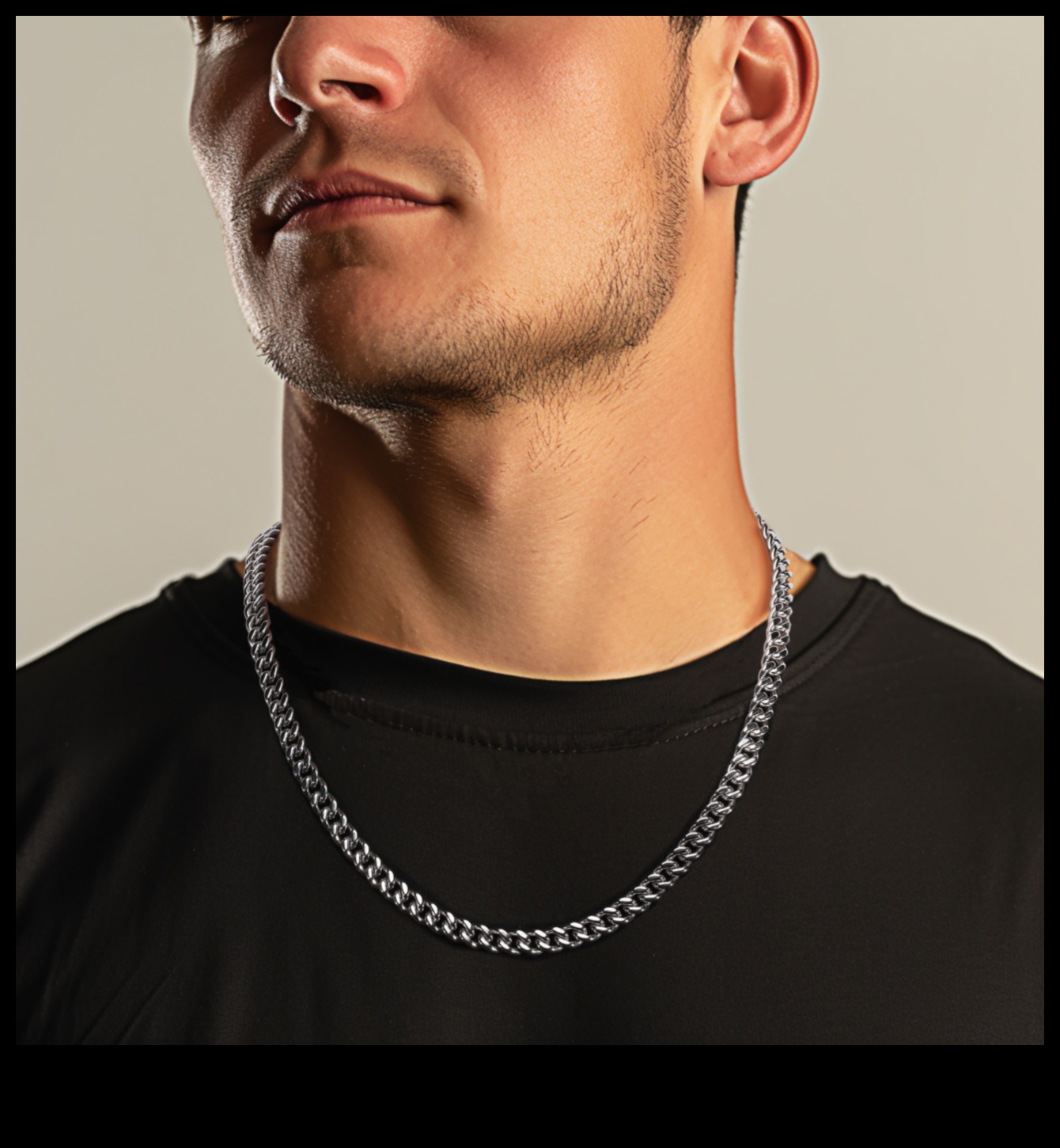 Ανδρική γοητεία: Ανεβάστε την παρουσία σας με ανδρικά κοσμήματα