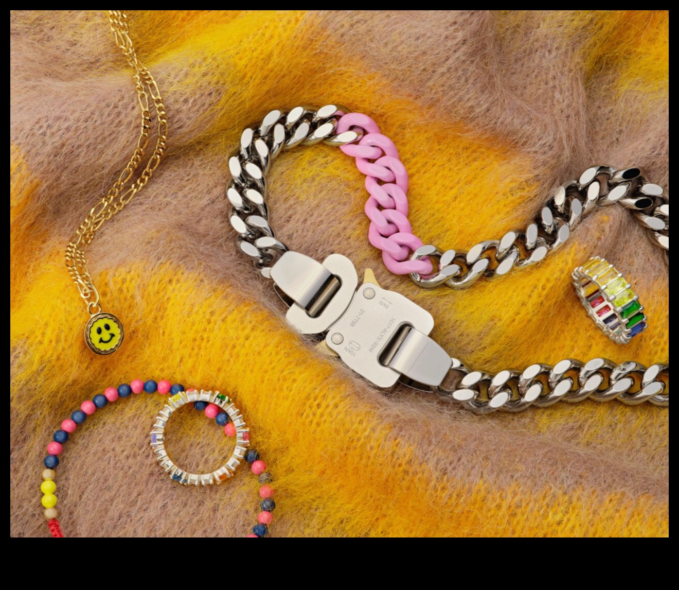 Jewelry Journals: Your Passport to the Latest Trends