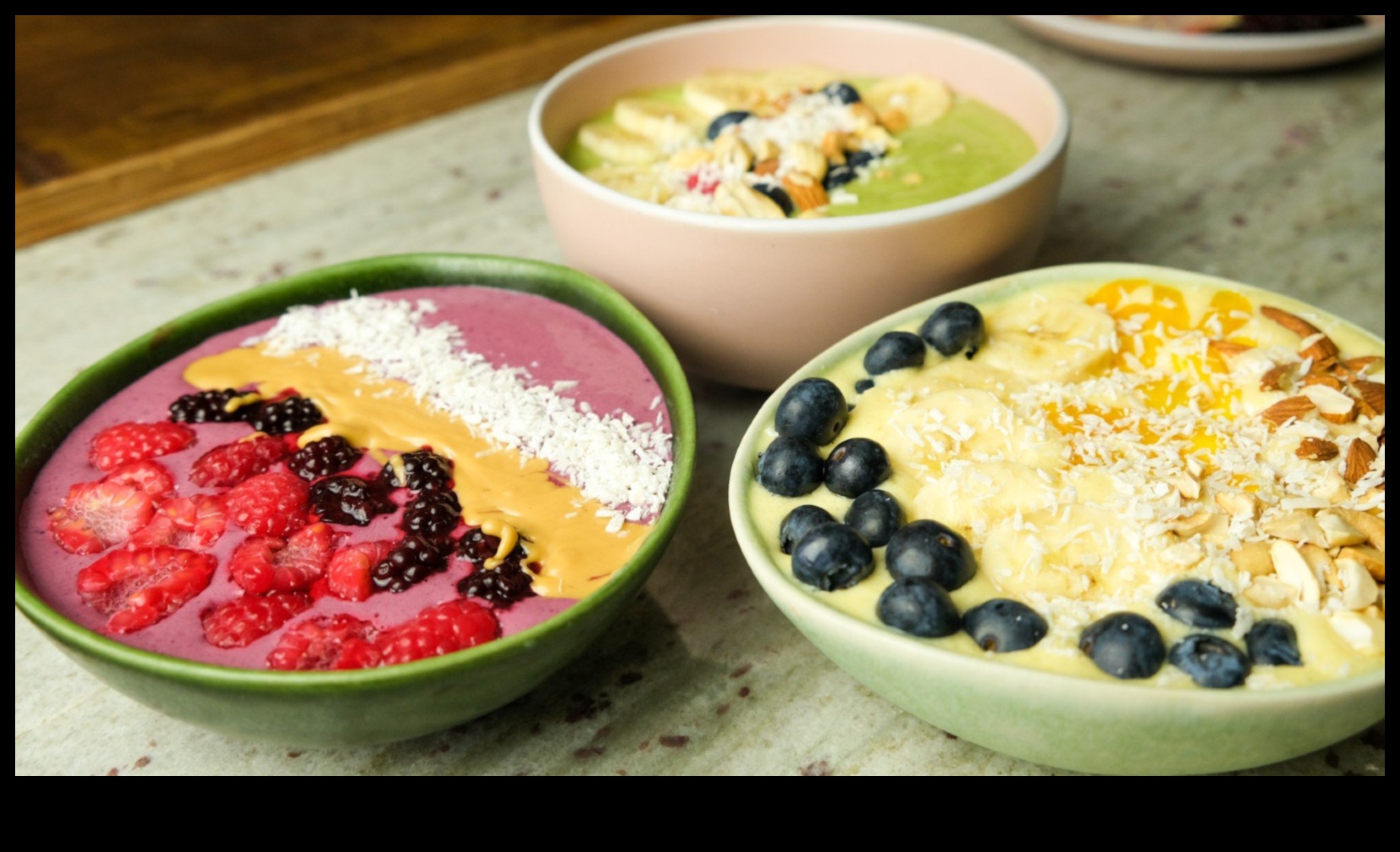 Smoothie Bowls on the Go Δυναμώστε το πρωί σας με φορητό πρωινό πλούσιο σε θρεπτικά συστατικά 5 Smoothie Bowls on the Go: Φορητά πρωινά με θρεπτικά συστατικά