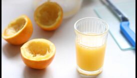 Citrus Charm: Waking Up Your Taste Buds με φρέσκους χυμούς φρούτων
