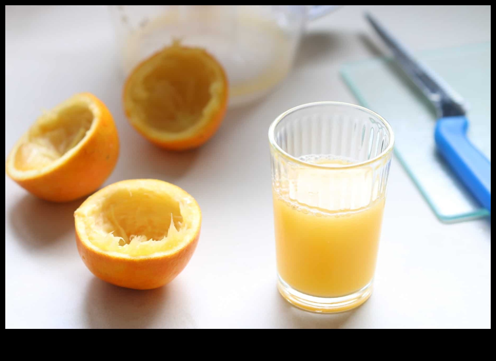 Citrus Charm: Waking Up Your Taste Buds με φρέσκους χυμούς φρούτων