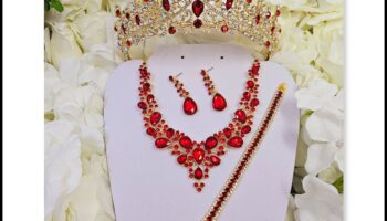 Radiant Romance: Express Love with Our Romantic Jewelry Set