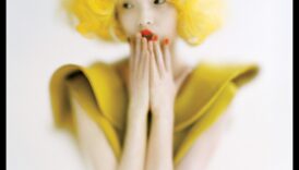 Ξανθά μαλλιά, τολμηρές επιλογές: πειραματικά στυλ για τους ατρόμητους