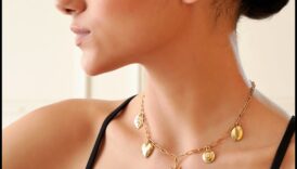 Chic Charms: Διακοσμήστε τον εαυτό σας στην πολυτέλεια Pinnacle